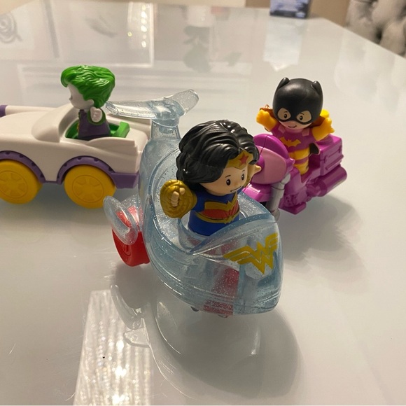 Fisher Price Little People DC super friends (set of 3) - Picture 2 of 8